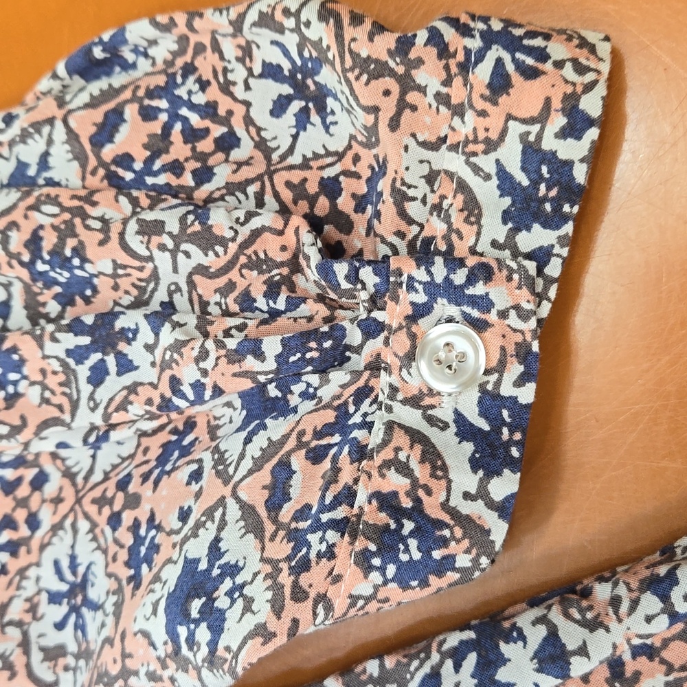 Artisan NY lightweight  multicolored pattern top, 3/4 length button sleeves, 1X - Picture 3 of 5
